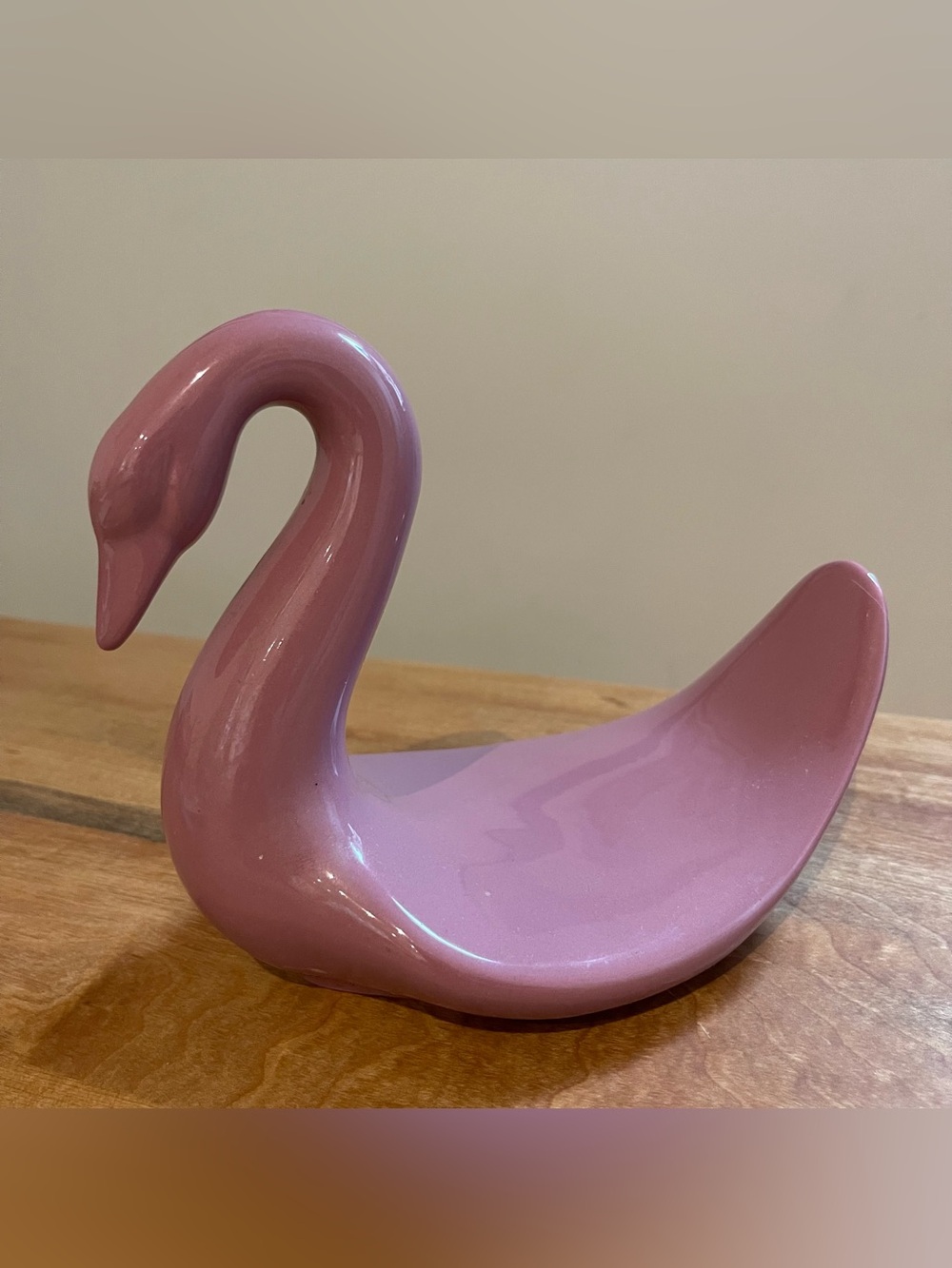 Vintage 80s Vohann of California Ceramic Swan Towel Holder Soap Dish Pink Mauve